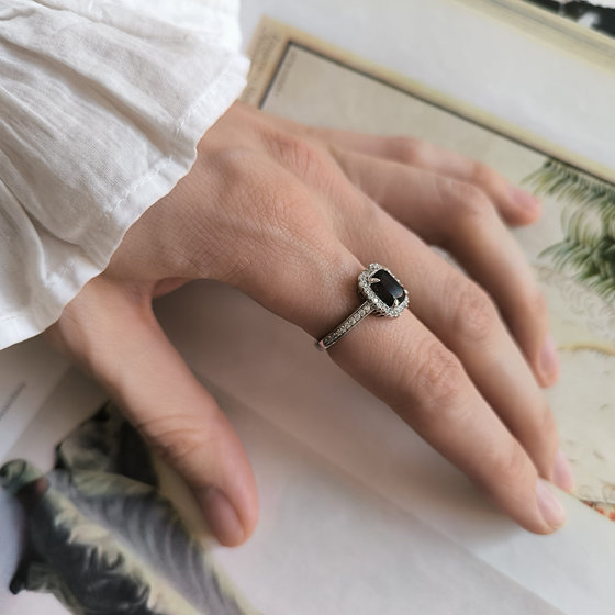 Серебряное кольцо с раухтопазом (дымчатым кварцем) 1.826ct, фианитами