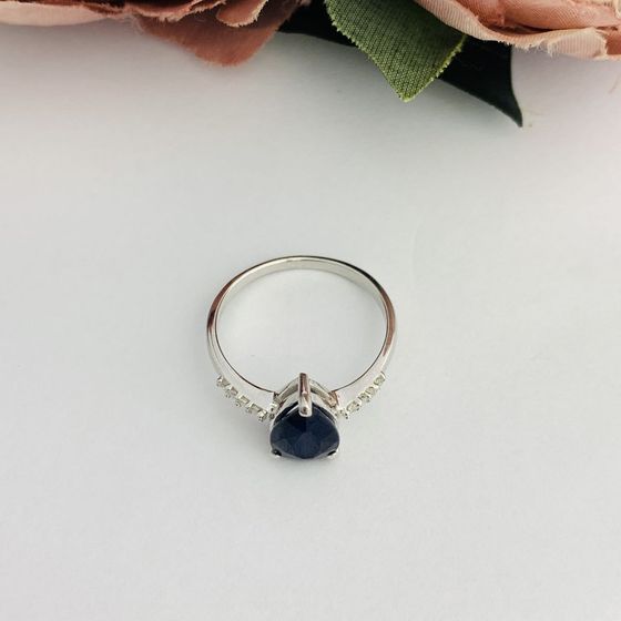 Серебряное кольцо с сапфиром 2.325ct