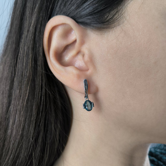 Серебряные серьги с топазом Лондон Блю 1.669ct