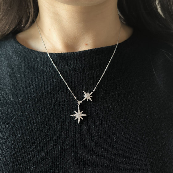 Серебряное колье с фианитами