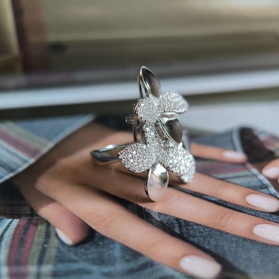 Серебряное кольцо с фианитами