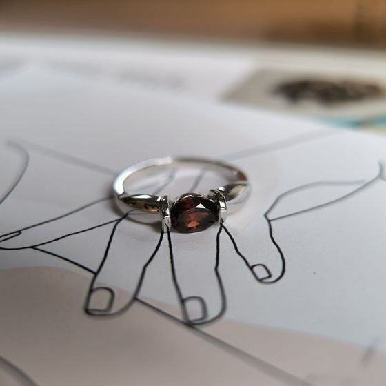 Серебряное кольцо с гранатом 0.95ct