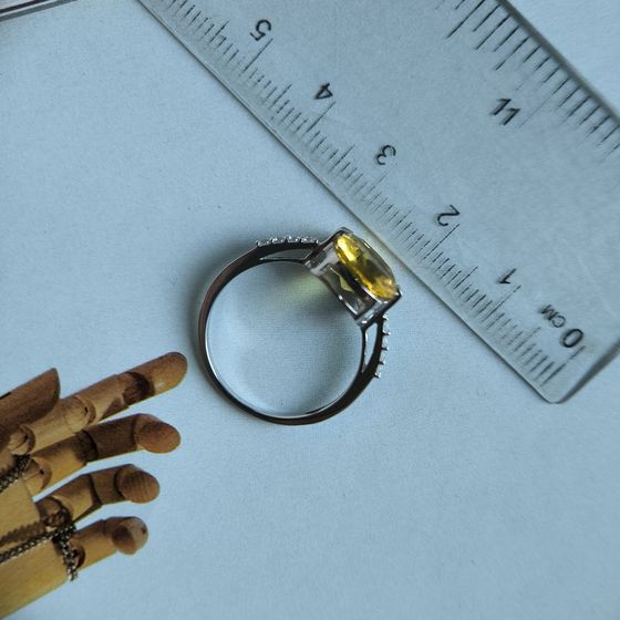 Серебряное кольцо с цитрином nano 2.885ct, фианитами