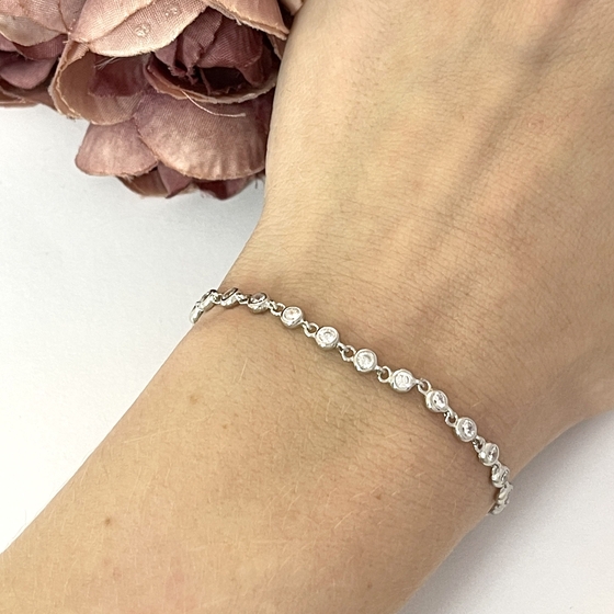 Серебряный браслет с фианитами