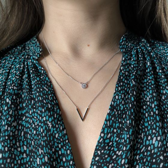 Серебряное колье с фианитами