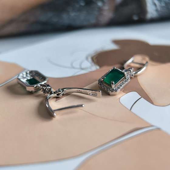 Серебряные серьги с агатом 3.036ct, фианитами