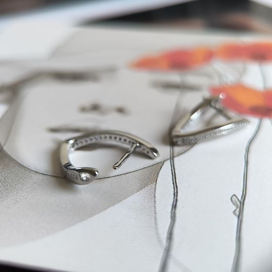 Серебряные серьги с фианитами Серебряные серьги с фианитами