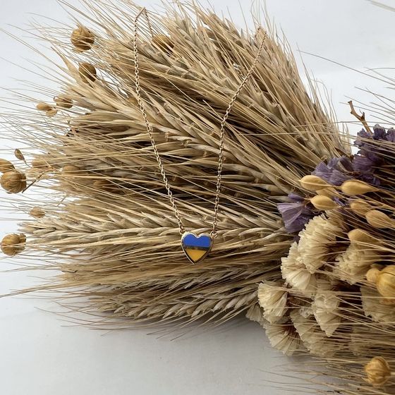 Золотое колье с емаллю