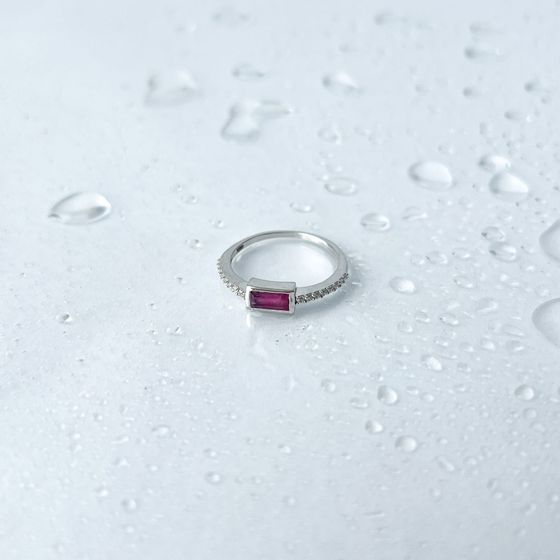 Серебряное кольцо с рубином 0.757ct