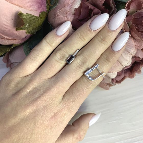 Серебряные серьги с гранатом 1.212ct