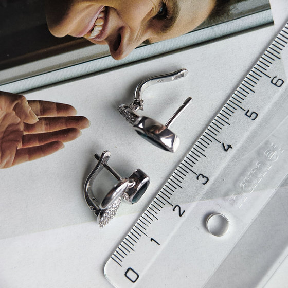 Серебряные серьги с топазом Лондон Блю 2.569ct, фианитами