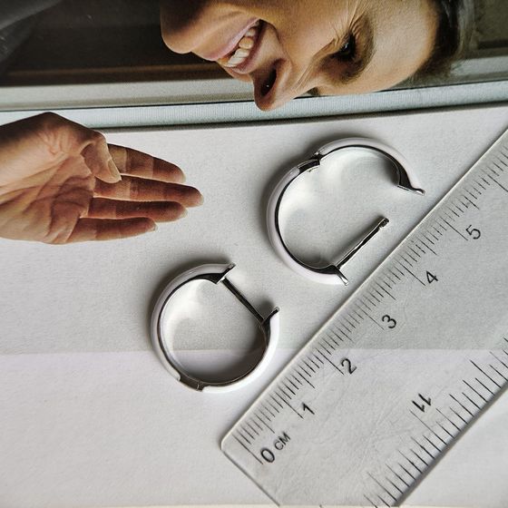 Серебряные серьги с фианитами, емаллю