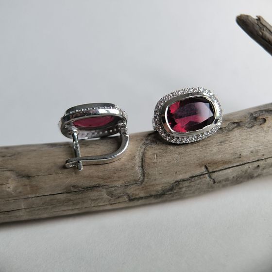 Серебряные серьги с гранатом nano 7.328ct, фианитами