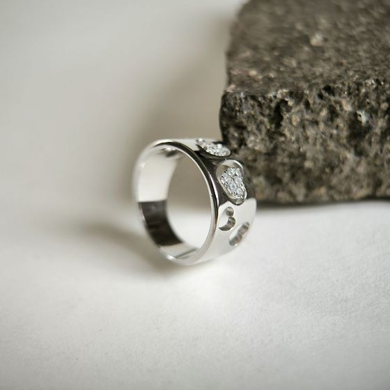 Серебряное кольцо с фианитами