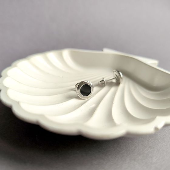 Серебряные серьги с ониксом