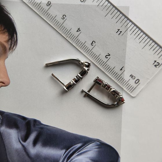 Серебряные серьги с гранатом 2.875ct