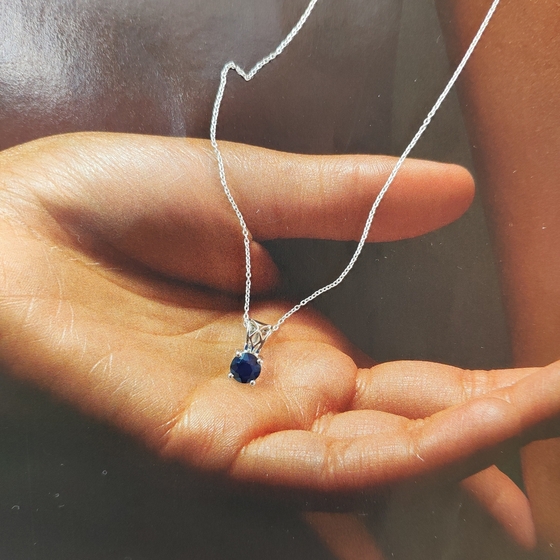 Серебряное колье с сапфиром 1.036ct Серебряное колье с сапфиром 1.036ct