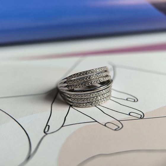 Серебряное кольцо с фианитами