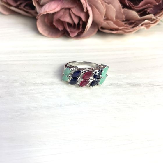 Серебряное кольцо с сапфиром 3.025ct, изумрудом, рубином