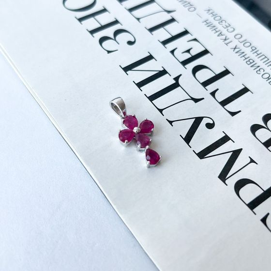 Серебряный крестик с рубином 2.163ct