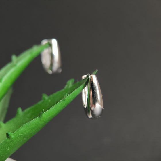 Серебряные серьги без камней Серебряные серьги без камней