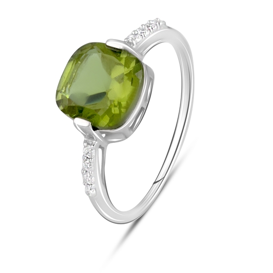 Серебряное кольцо с султанитом