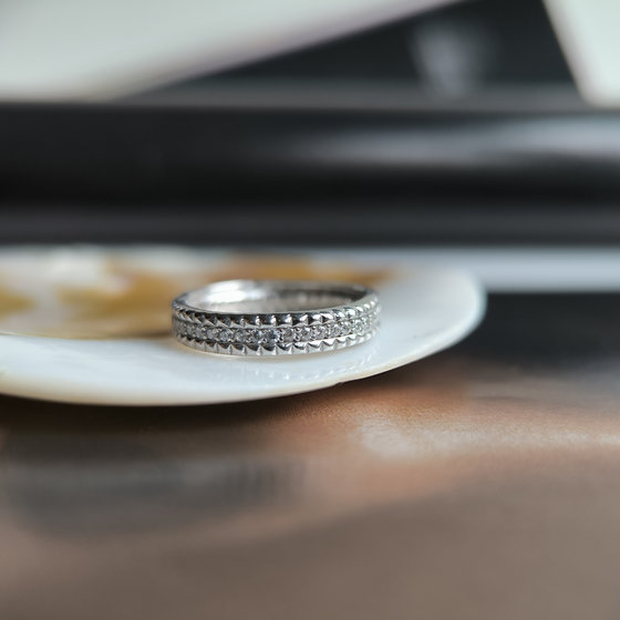 Серебряное кольцо с фианитами