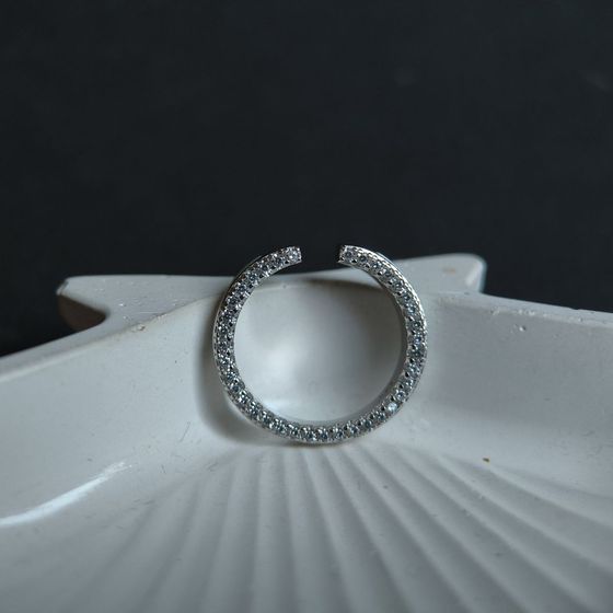 Серебряное кольцо с фианитами, перламутром