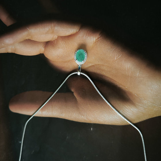 Серебряная подвеска с изумрудом 1.373ct