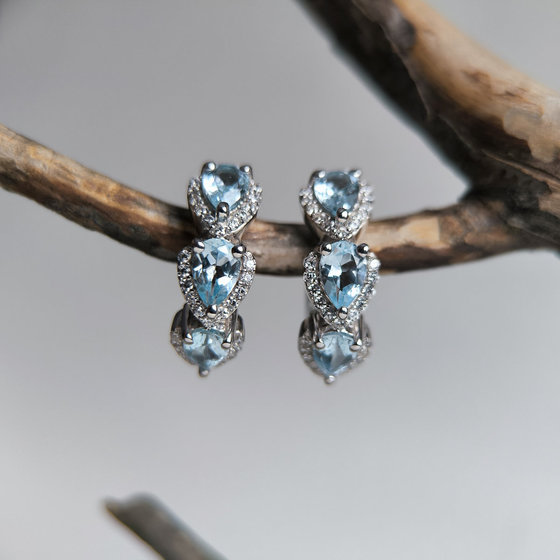 Серебряные серьги с топазом 3.189ct, фианитами