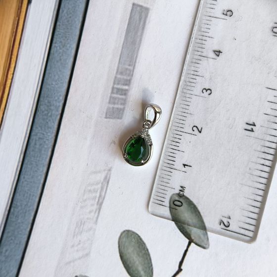 Серебряная подвеска с изумрудом nano 0.605ct