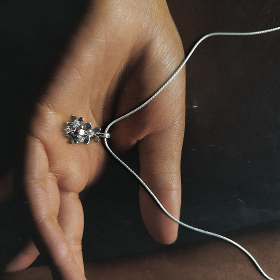 Серебряная подвеска с фианитами