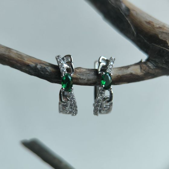 Серебряные серьги с изумрудом nano 0.638ct