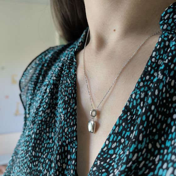 Серебряное колье с перламутром