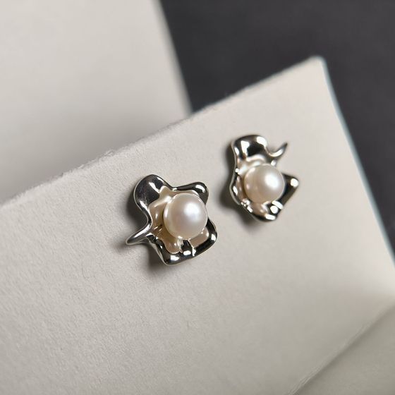 Серебряные серьги с жемчугом