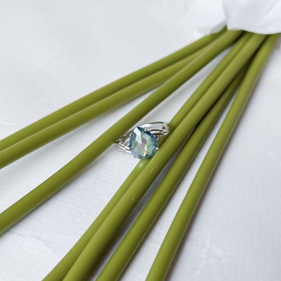 Серебряное кольцо с мистик топазом 2.572ct