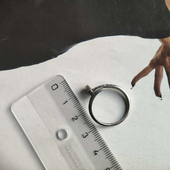 Серебряное кольцо без камней