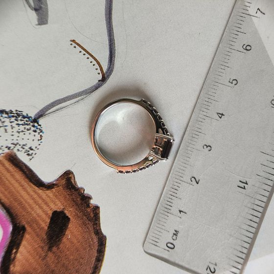 Серебряное кольцо с гранатом 2.058ct