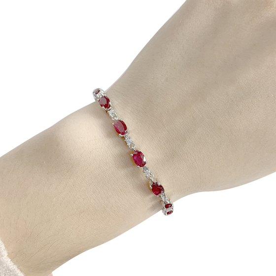 Серебряный браслет с рубином 8.692ct