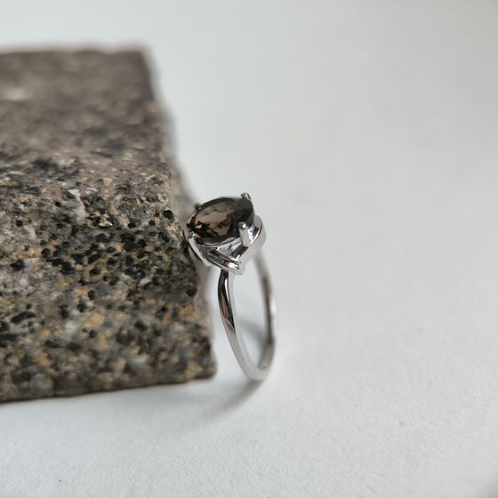 Серебряное кольцо с раухтопазом (дымчатым кварцем) 1.683ct