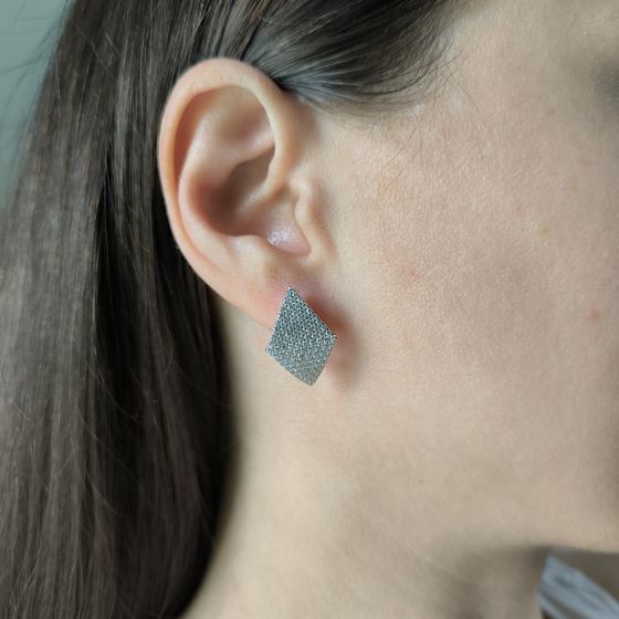 Серебряные серьги с фианитами