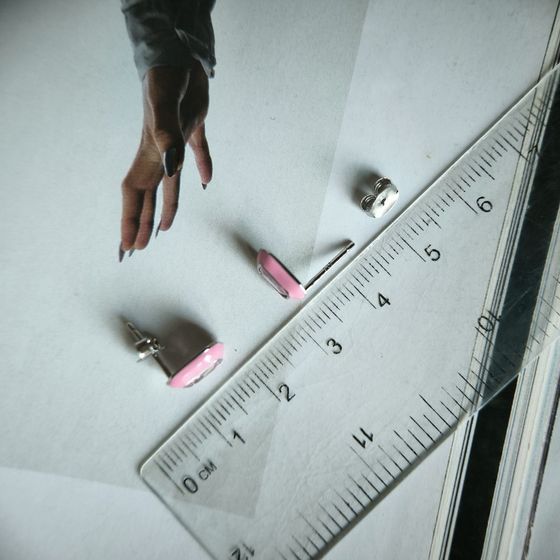 Серебряные серьги с фианитами, емаллю Серебряные серьги с фианитами, емаллю