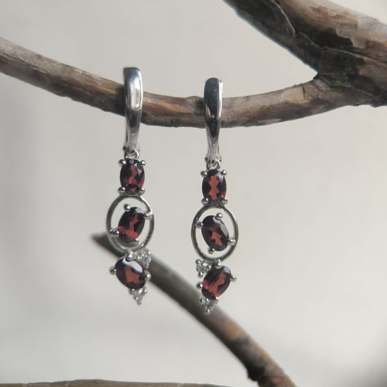 Серебряные серьги с гранатом 3.442ct