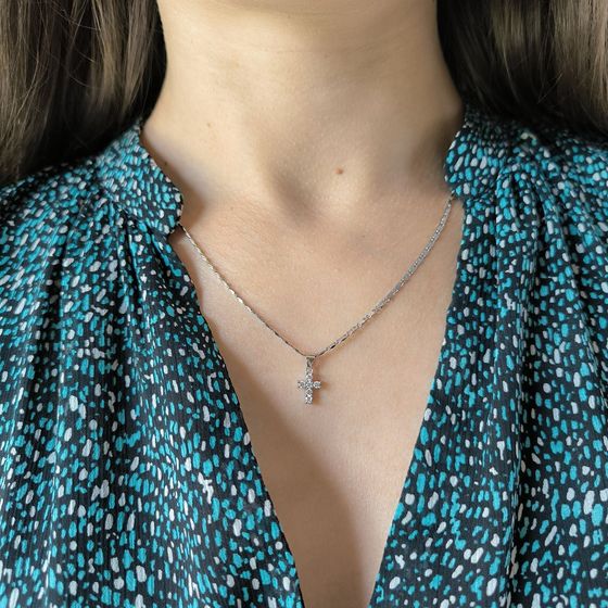 Серебряный крестик с фианитами