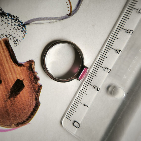Серебряное кольцо с рубином 0.813ct