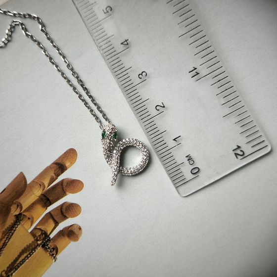 Серебряное колье с фианитами