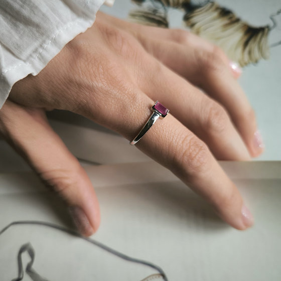 Серебряное кольцо с рубином 0.42ct