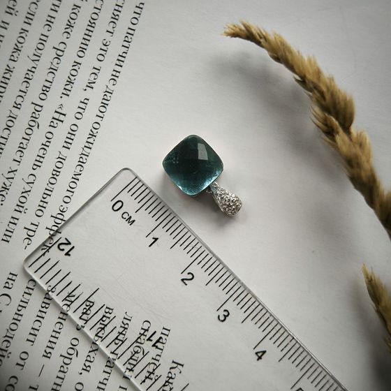 Серебряная подвеска с фианитами