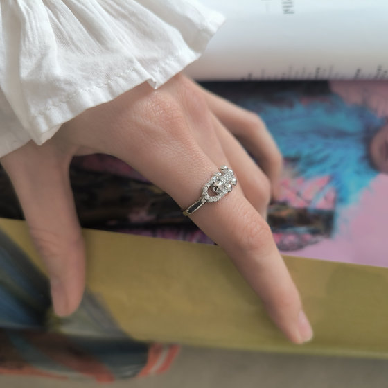 Серебряное кольцо с фианитами 0.32ct