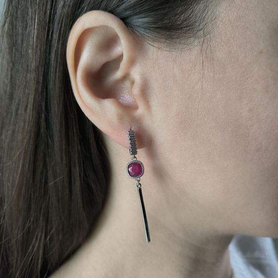 Серебряные серьги с рубином